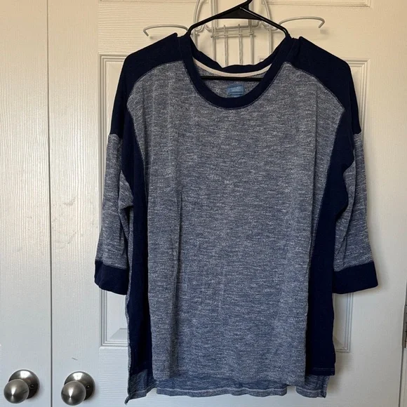 Simply Vera Vera Wang Tops Simply Vera Vera Wang Blue And